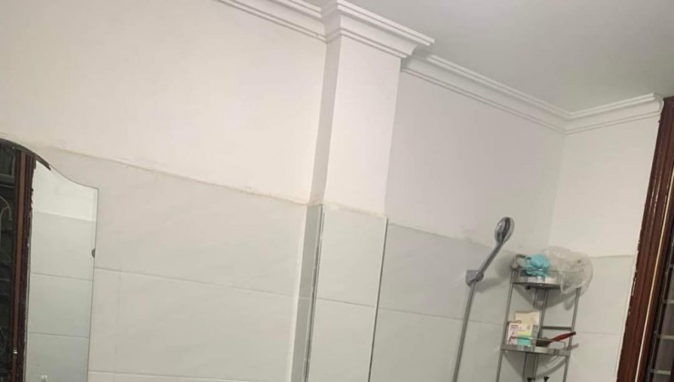 Cho thuê nhà nguyên căn Ngõ 211 Khương Trung, thanh xuân 35m2 x 4 tầng, 3 ngủ, 10 Triệu